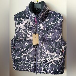 Nike ACG Therma-Fit ADV Lunar Lake Women Med Black Purple Puffer Vest FV7331-573